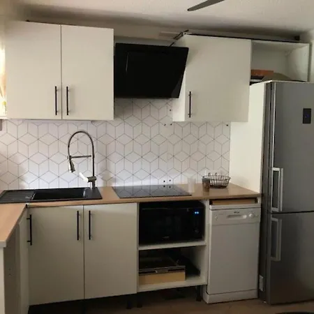 T3 Rénové, Jardin Privatif, à Pied, Clim, Parking, 4 Pers. - Fr-1-607-153 * Agde