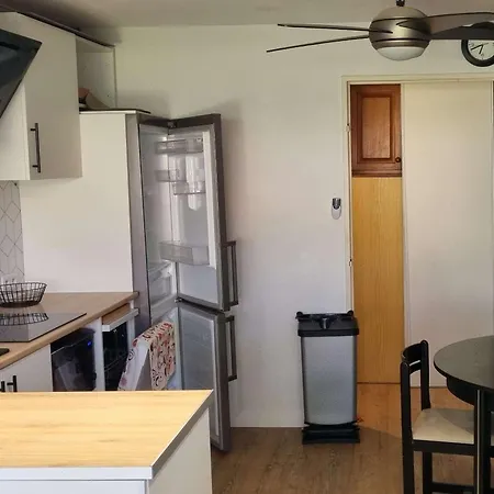 T3 Rénové, Jardin Privatif, à Pied, Clim, Parking, 4 Pers. - Fr-1-607-153 *